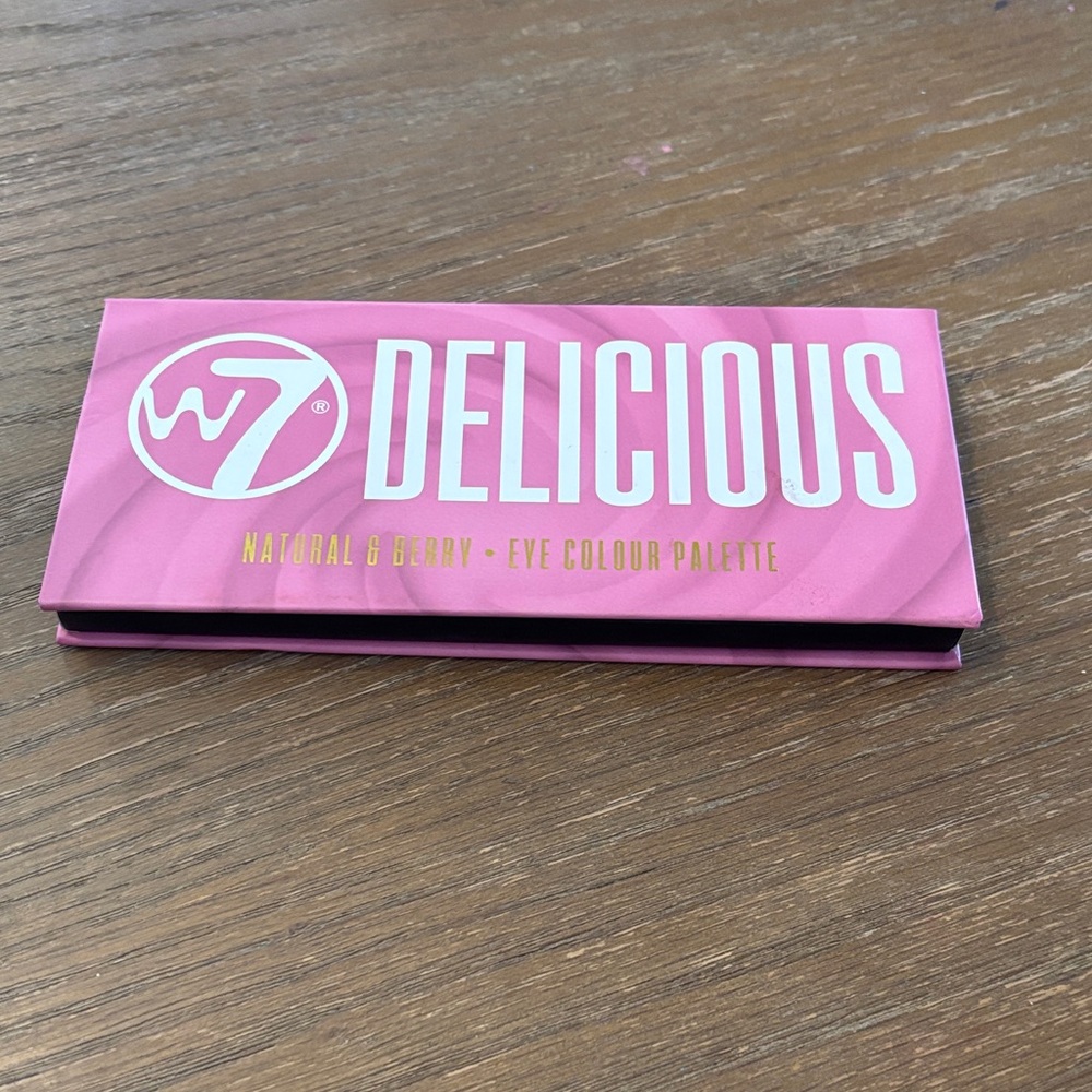 W7 Delicious Natural & Berry Eye Colour Palette - Pink